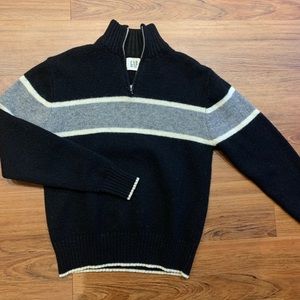 GAP zip up sweater